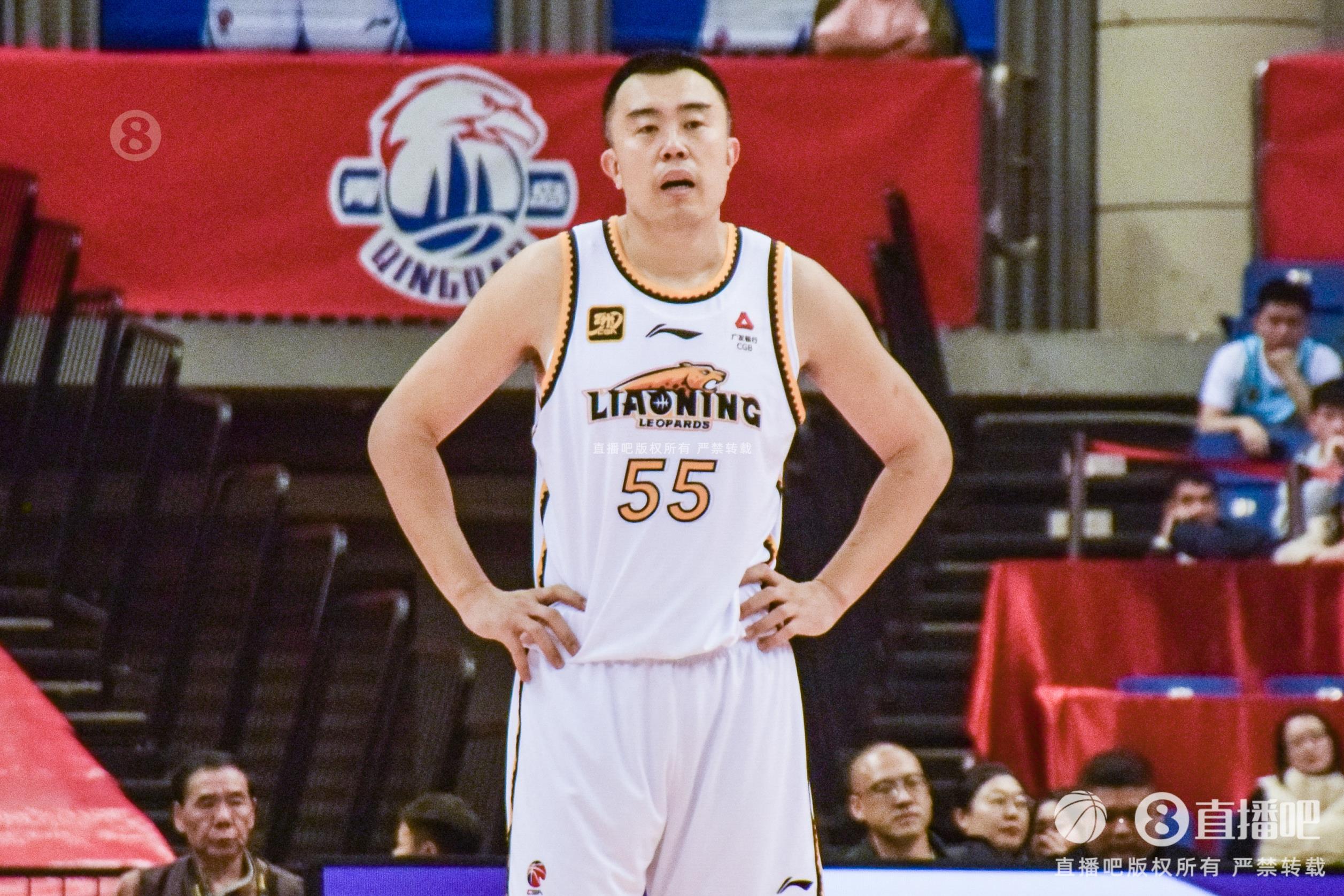 老將盡力了！韓德君7中4拿到14分12籃板3助攻